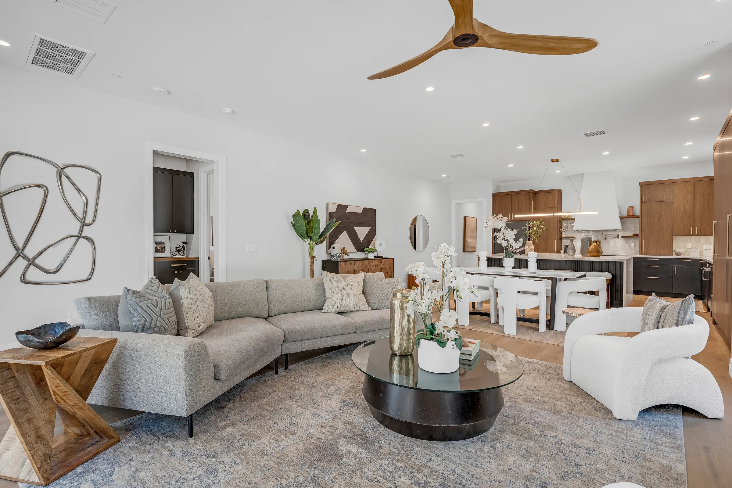 Staged home at 888 Oakglade - home staging, Greater Los Angeles